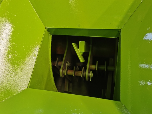 800 KG Easy Operation Chicken Manure Grinder Machine for Organic Fertilizer Production