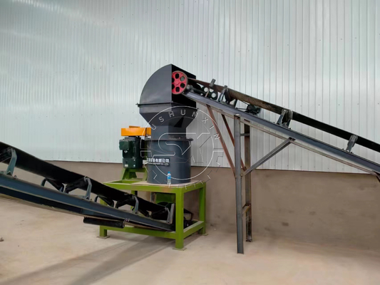 Powder Organic Fertilizer Efficiently Crushing Raw Material ZQ235 with Vertical Crusher