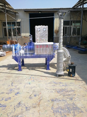 Spiral solid-liquid separator for animal manure dehydration and organic fertilizer production