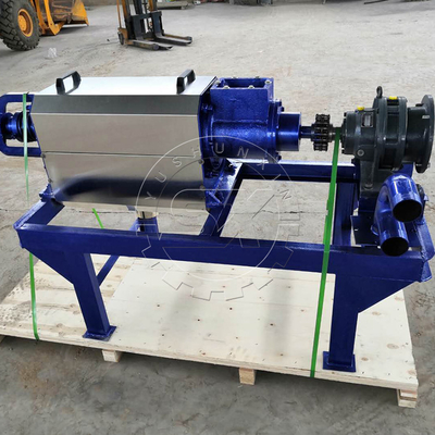 Spiral solid-liquid separator for animal manure dehydration and organic fertilizer production